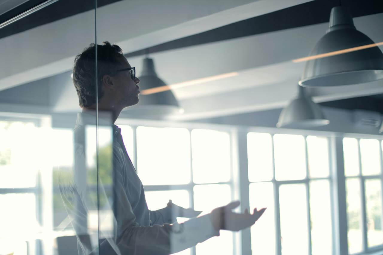 read more about the article 中階主管儲備，實現賦能業務的人才培育計劃！【培訓實務案例】